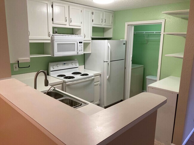 Foto del edificio - 7701 Timberlin Park Blvd