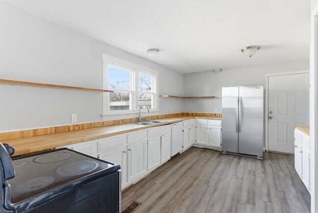 Foto del edificio - 1514 Monroe Ave