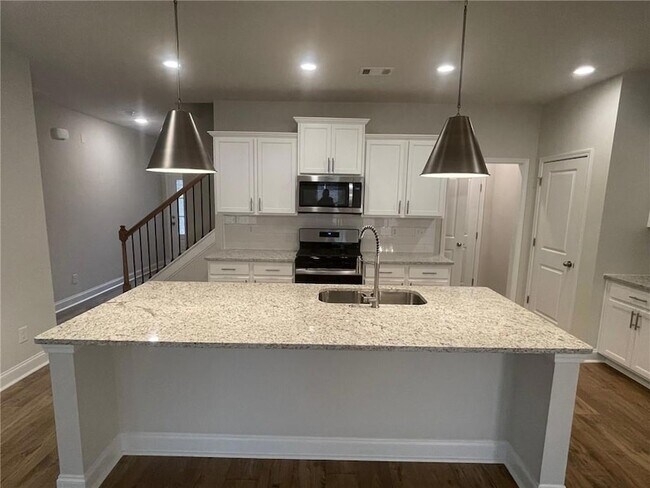 Foto del edificio - 5122 Hillington Wy