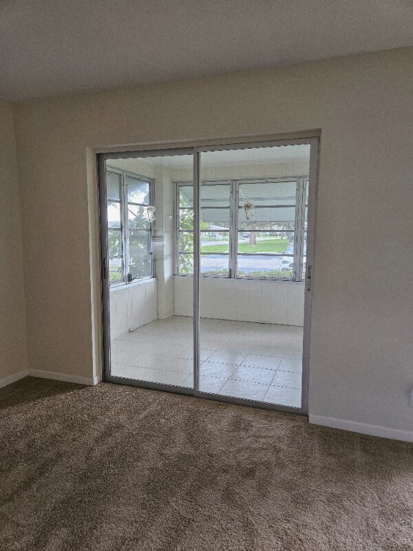 Foto del edificio - 277 W High Point Ct