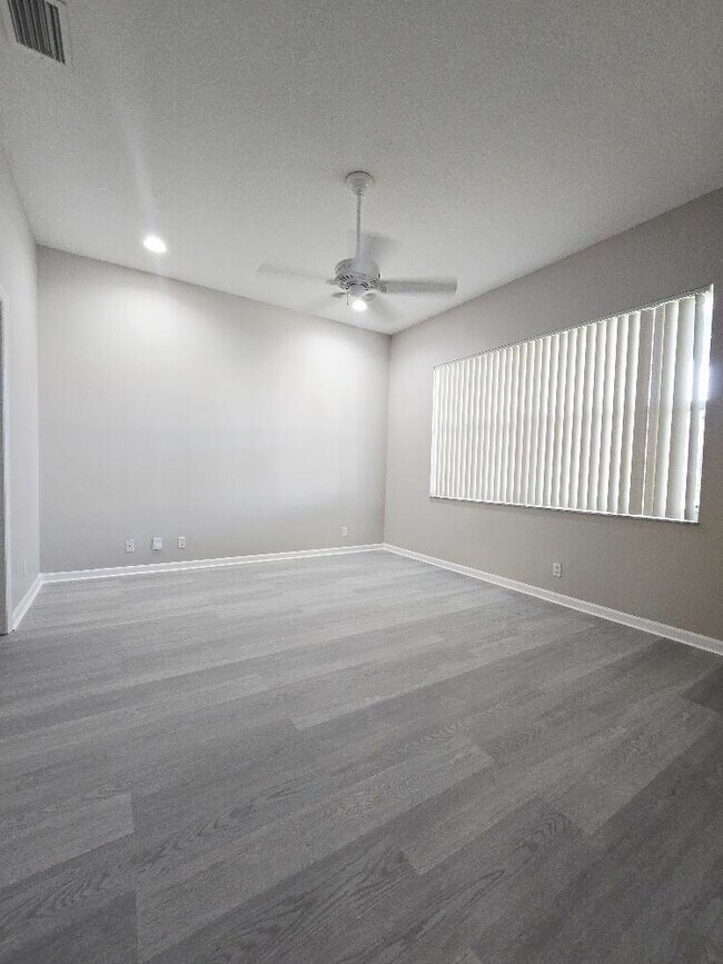 Building Photo - 152 Canterbury Pl