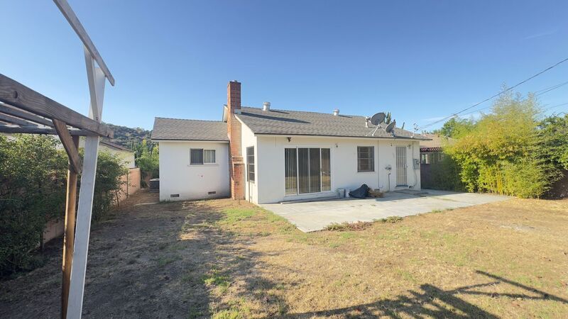 Foto del edificio - 427 E Haltern Ave