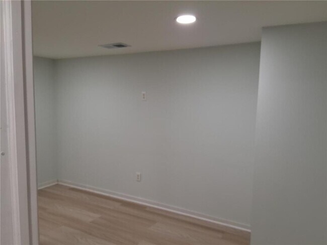 Foto del edificio - 7632 Scott Ave N