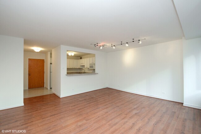 Building Photo - 211 E Ohio St
