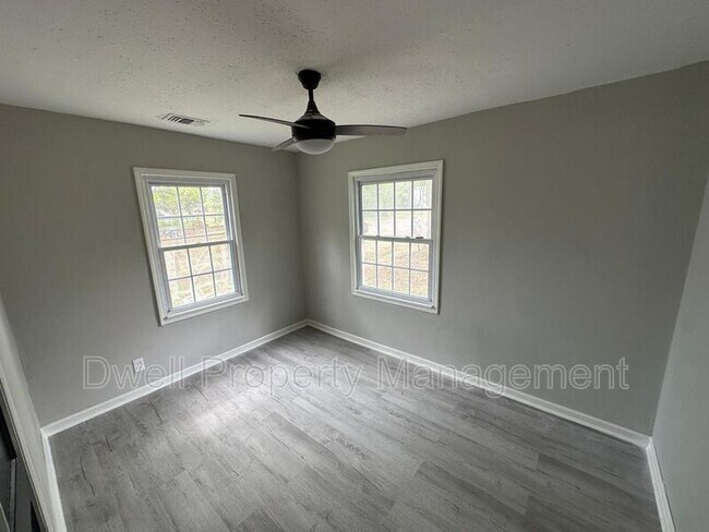 Building Photo - 2932 Abelia Dr