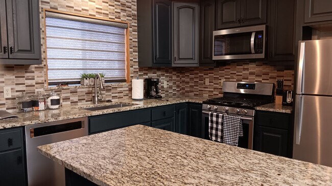 Building Photo - Sweet Antelope