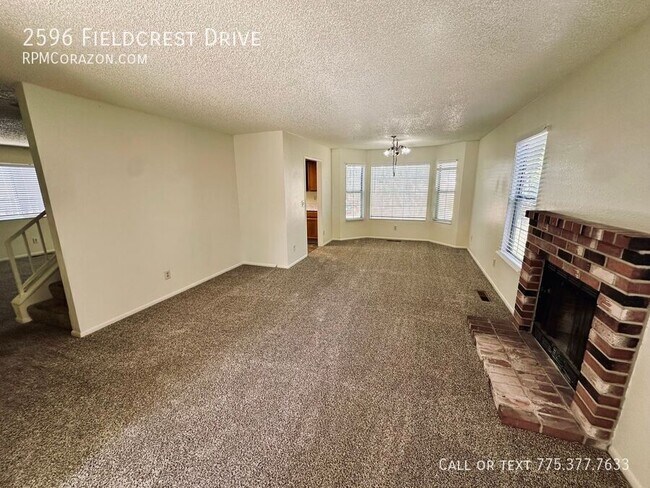 Foto del edificio - 2596 Fieldcrest Dr