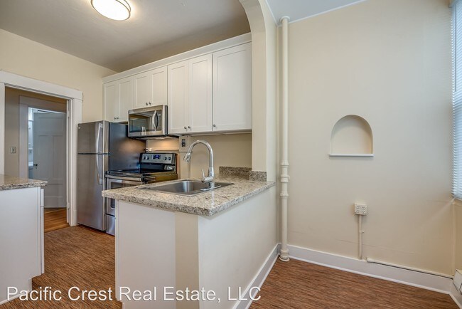 Foto del edificio - 1012 Queen Anne Ave N