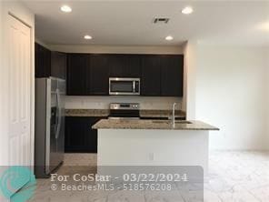 Building Photo - 335 NW 33rd Ln