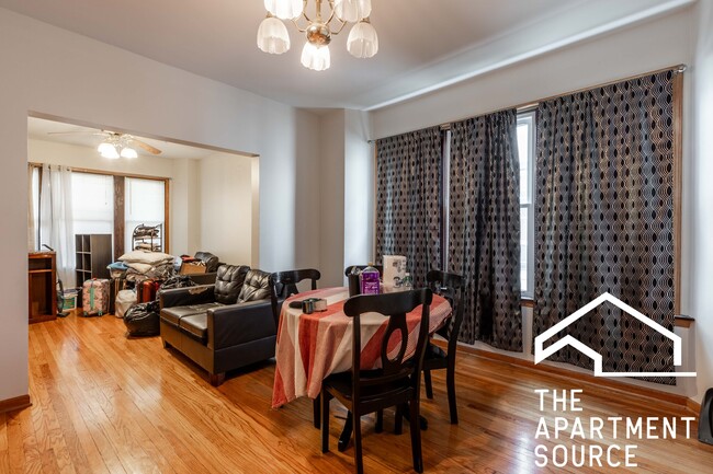 Foto del edificio - 4829 W Newport Ave
