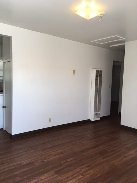 Living Rm to Hallway - 109 S Boston Ave