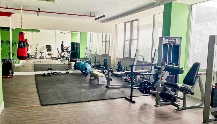 Foto del edificio - 7545 E Treasure Dr