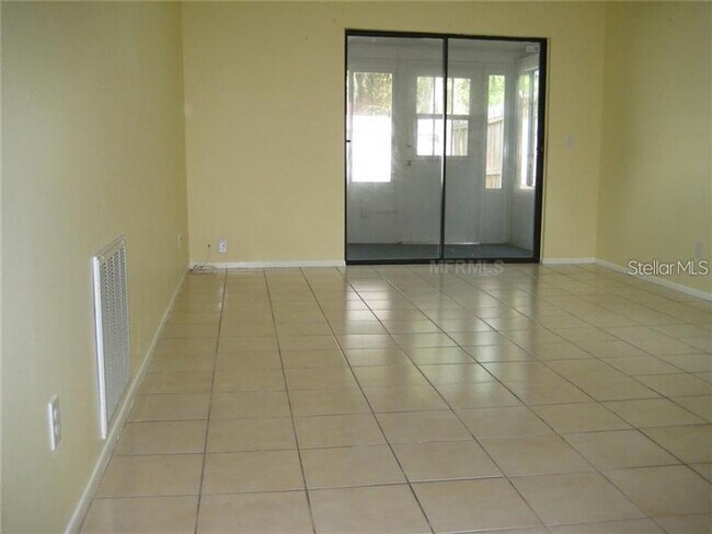 Foto del edificio - 223 Arbor Cir