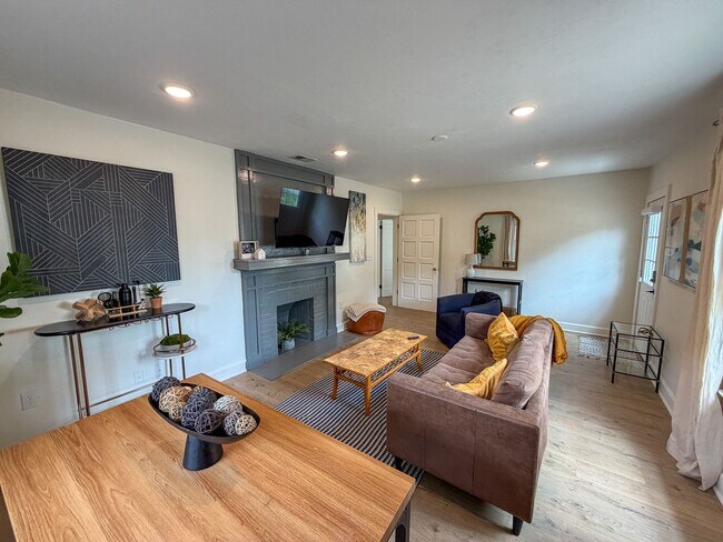 Foto del edificio - 919 SW 6th Ave