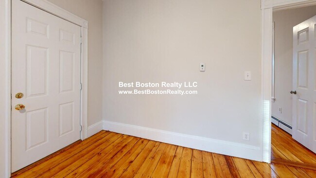 Building Photo - 309 Hurley St