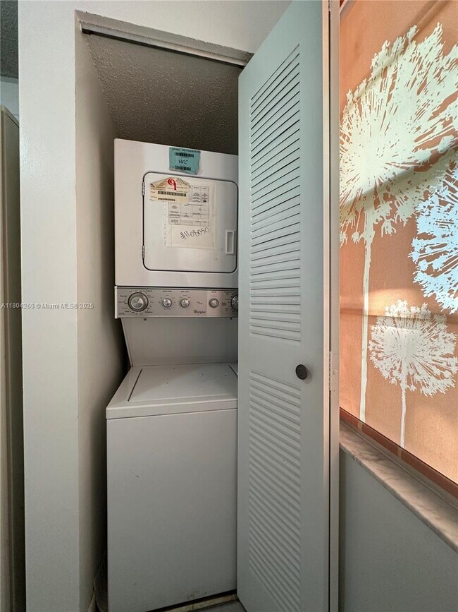 Foto del edificio - 1300 SW 124th Terrace