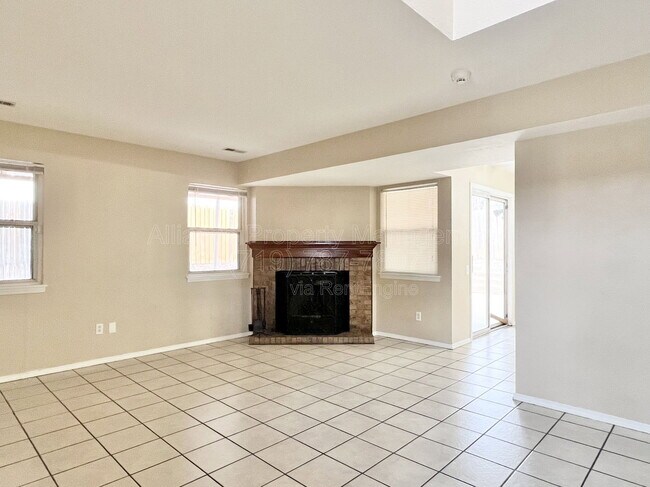 Foto del edificio - 4309 Neal Ct