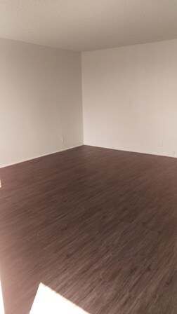 Foto principal - 12254 Burbank Blvd