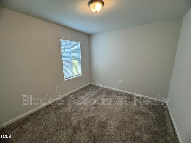 Building Photo - 1457 Rhodes Pond St