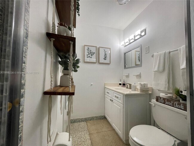 Building Photo - 3150 SW 118th Ct