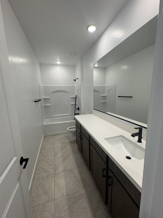 Building Photo - 23024 E Watford Dr