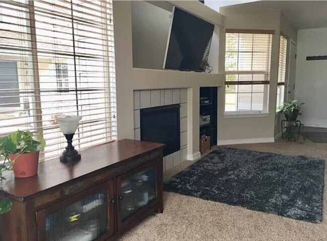 Foto del edificio - 2602 Timberwood Dr