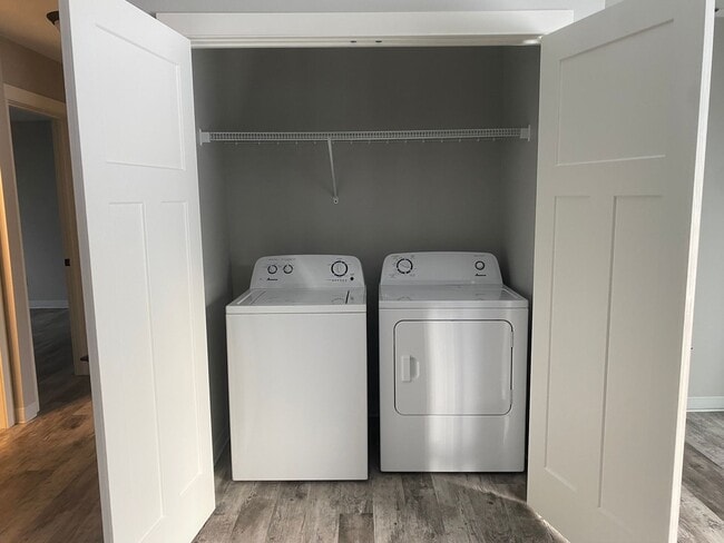 Foto del edificio - 4 bedroom/ 2 bath Home