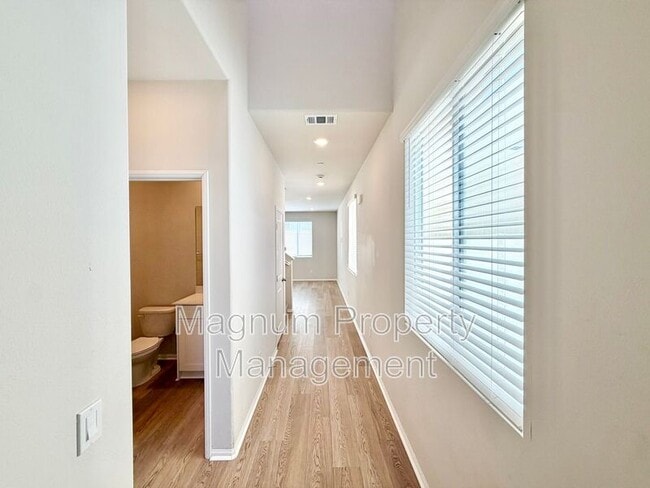 Building Photo - 36330 Albus Ave