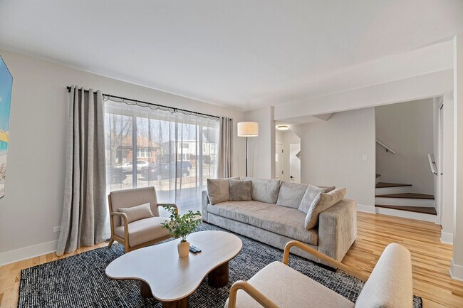 Foto del edificio - 9084 Barberry Ln