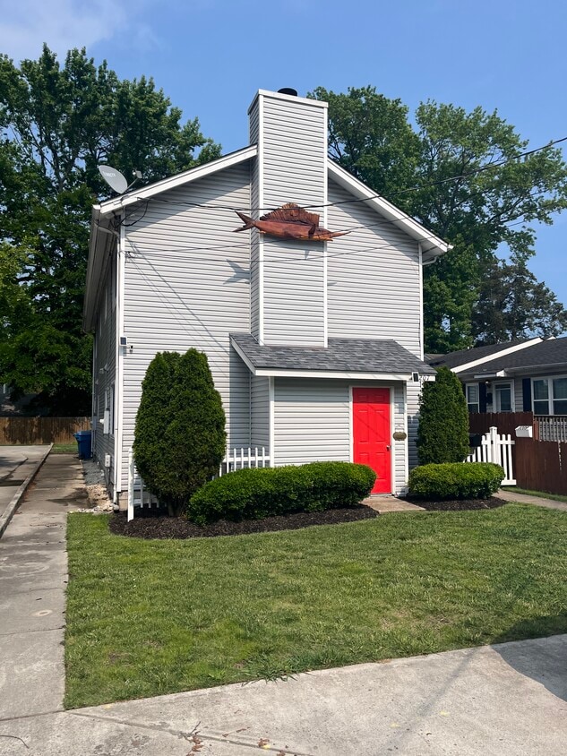 Primary Photo - 1209 Parks Ave