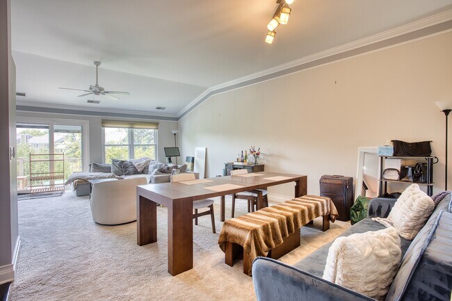 Foto del edificio - 314 E Tall Oaks Ln