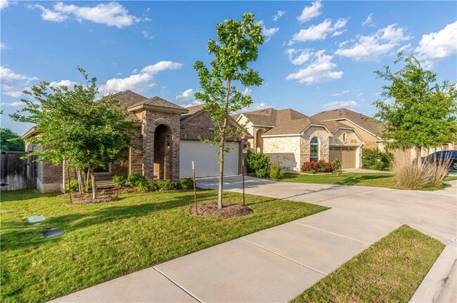 Building Photo - 5713 Scenic Lake Dr
