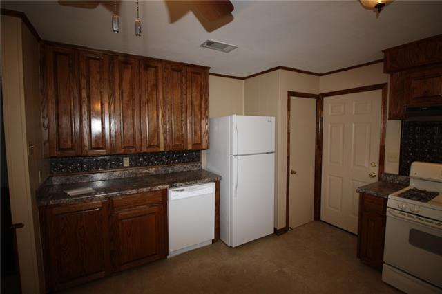 Building Photo - 1154 FM1395