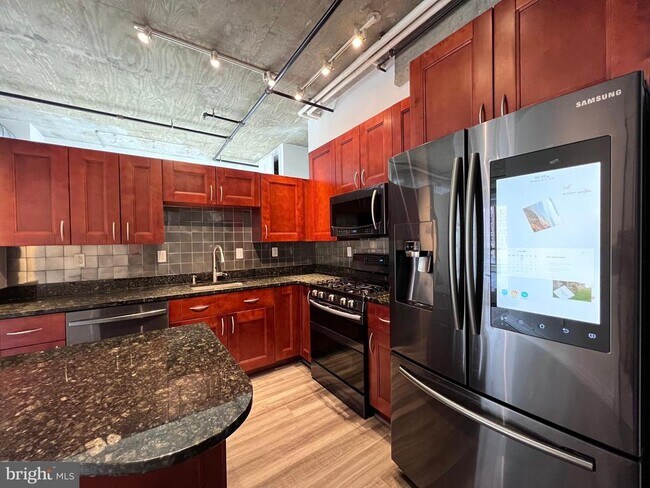 Foto del edificio - 301 Massachusetts Ave NW