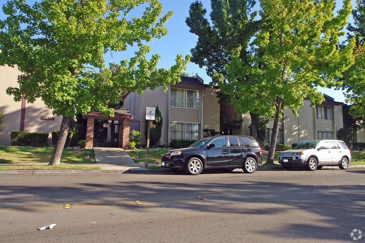 Foto del edificio - Buckingham Place Apartmemts