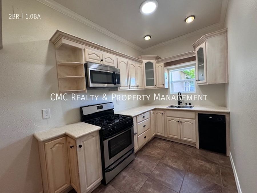 1949 254th St Unit B, Lomita, CA 90717 Room for Rent in Lomita, CA