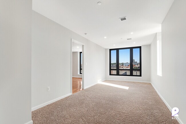 Foto del edificio - 23 Unit Condo Package