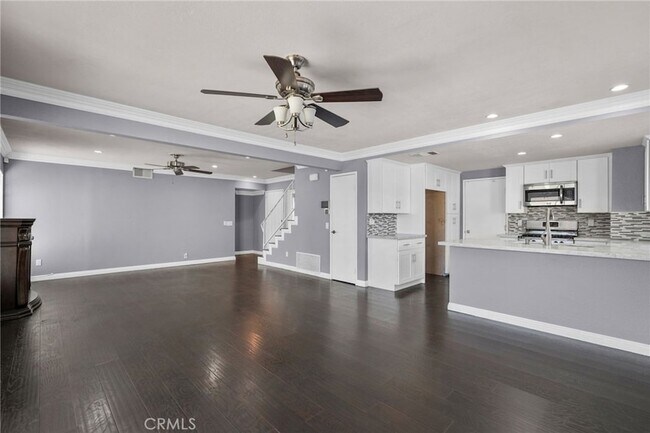 Foto del edificio - 1456 N Barranca Ave