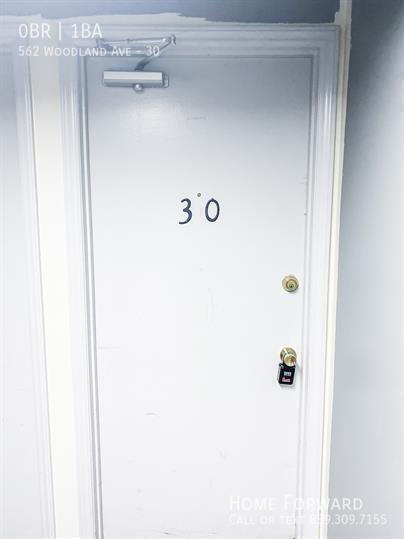 Foto del edificio - 562 Woodland Ave