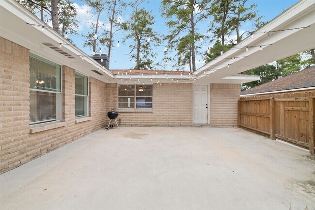 Foto del edificio - 25402 Hickory Valley Ln