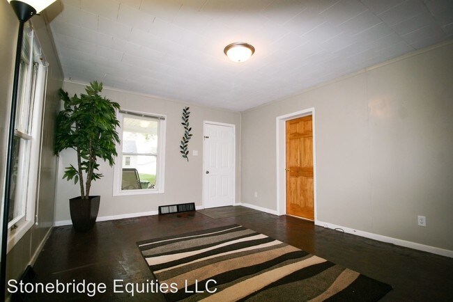 Building Photo - 211 Hartman Ave