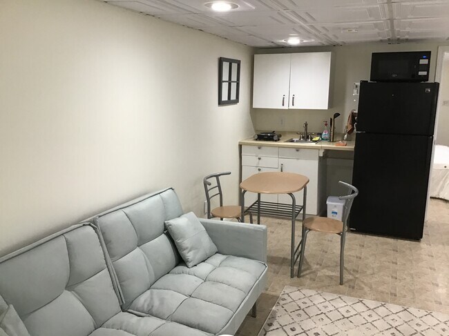 Foto del edificio - 742 Magnolia Ave E