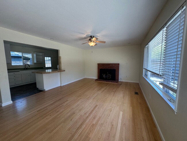 Building Photo - COASTAL LIVING AT ITS FINEST: VERSATILE 5 ...