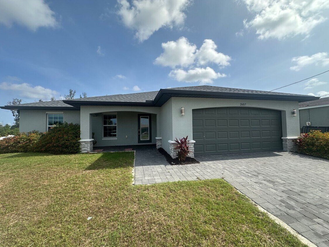 Primary Photo - 3 Bedroom + Den - 2 Bathroom- NW Cape Coral