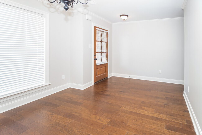 Foto del edificio - 3080 Magnolia Dr