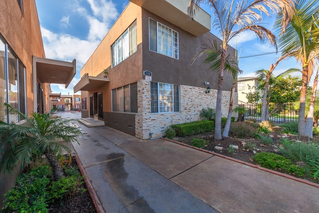 Building Photo - Bay Aire Apartments