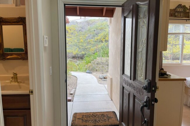 Building Photo - 224 Winsome Pl