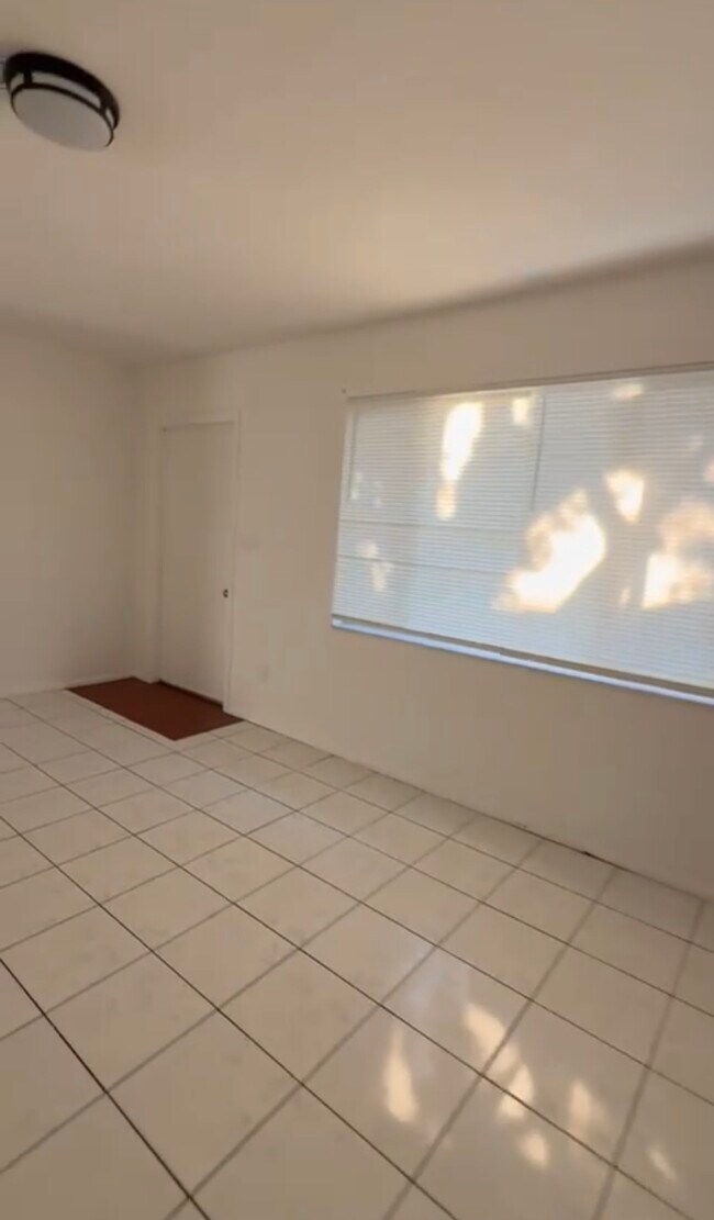 Foto del edificio - 12357 1st Street