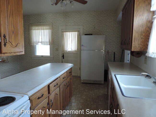 Building Photo - 3 br, 1.5 bath House - 503 Grover St