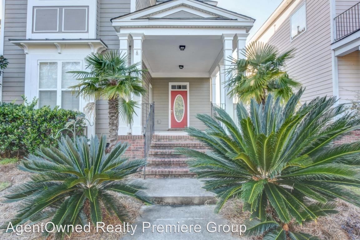 Foto principal - 214 White Gables Dr